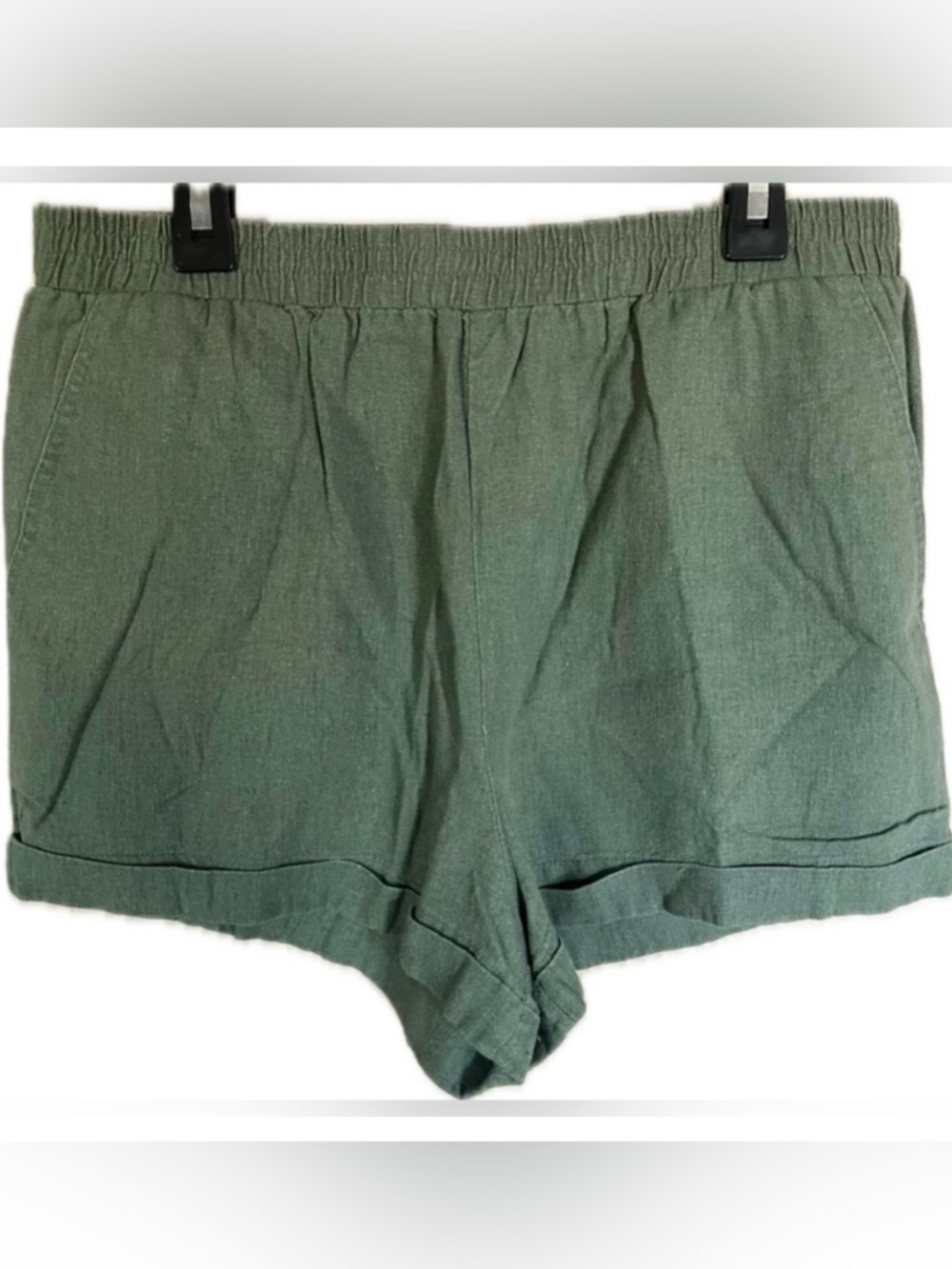 Linen high-waited shorts. Stylish and comfortable. Women’s size 8
